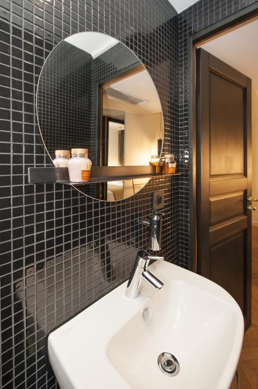 Appartements Saint-Germain - Odeon ปารีส ภายนอก รูปภาพ